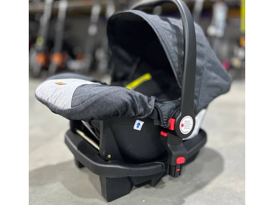 Детская коляска 3 в 1 Luxmom V8 Черный