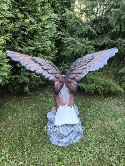 ОРЕЛ гордый на скале  - символ власти, могущества, непобедимости и силы. 115*105*80см  9,5кг  полистоун Россия 14298/016758