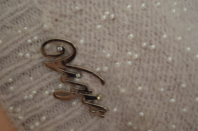 Украшения бисером на тонком вязаном берете Вицио фото