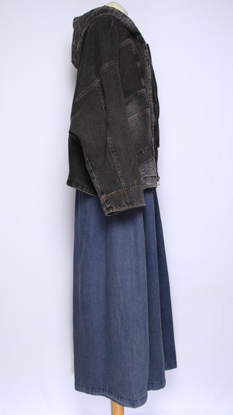 Джинсовка-бомбер "КАПЮШОН" синяя, черная р.48-54