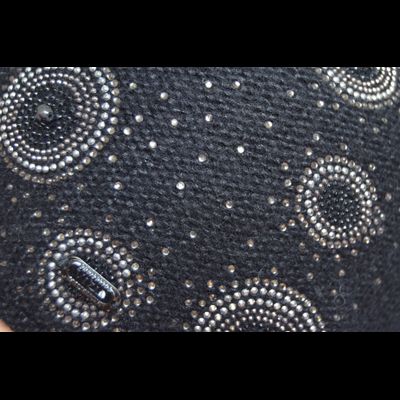 Итальянская модная шапка с украшениями Vizio 6177 черная