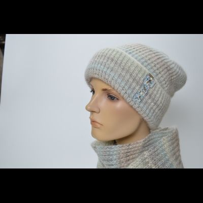 Шапка Vizio 1308 CRY и шарф белый комплект