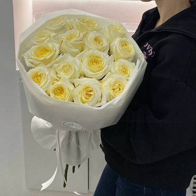 БУКЕТ ИЗ 15 ПИОНОВИДНЫХ РОЗ CANDELIGHT