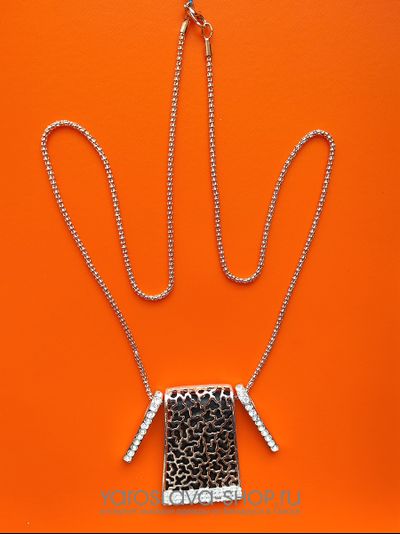 Подвеска с кулоном черно-золотого цвета