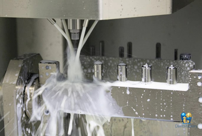 Фрезерный станок F4T: надежная обработка ZrO2, стеклокерамики, титана и других материалов с высокой точностью