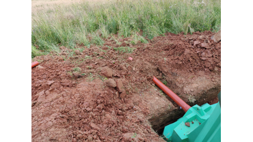Труба на выброс стоков по естественному уклону с холма
