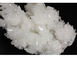 Арагонит белый, коллекционный образец, Мексика (95*60*60 мм, 244 г) №37728