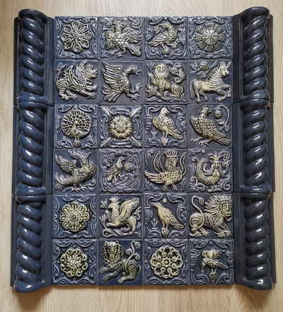 Изразцовое панно "Древние символы" цветное с валиками