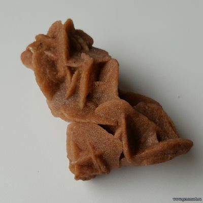 Гипс - "Роза пустыни" 60*40*24мм