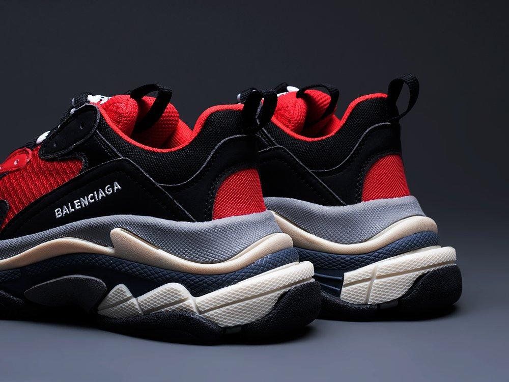 Balenciaga triple s online rouge noir