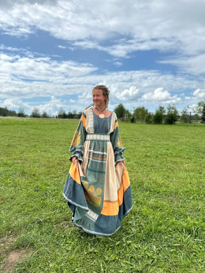 Платье праздничное из крапивы "Павлин Мавлин"