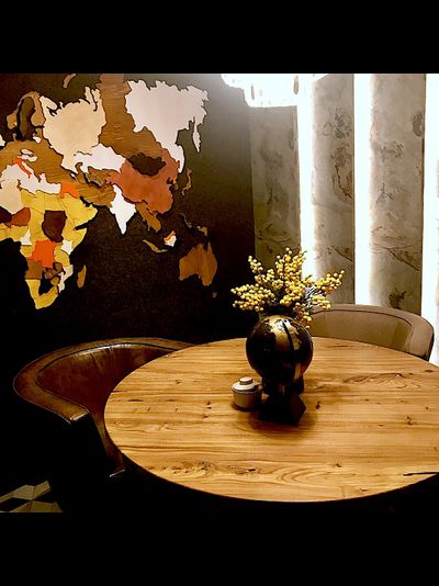 круглый стол из слэбов карагача