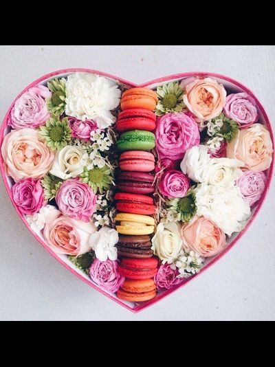 КОРОБКА С МАКАРУНАМИ "HEART"