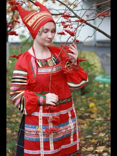 Русский народный женский костюм "Паневный комплекс"