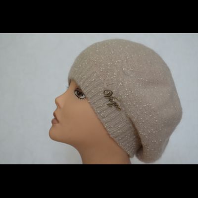 Тонкий берет женский с бисером Vizio Италия 6243 кремового цвета фото