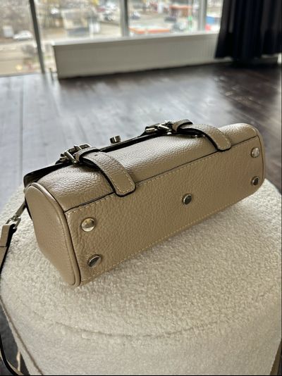 Женская маленькая сумка сэтчел из натуральной кожи, цвет бежевый, Vera Pelle  Арт.024485