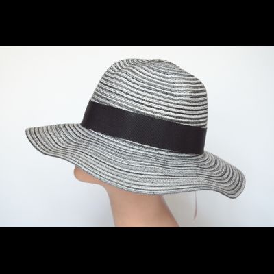 Шляпа Стефания Майороли 15111