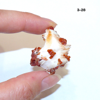 Ванадинит натуральный (щетка) №3-28: 30*23*15мм