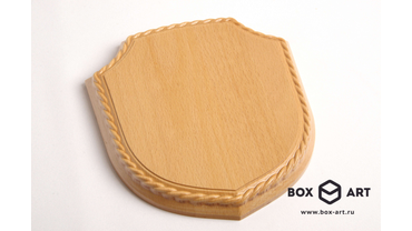 8090 Плакета деревянная, резная. 
Массив бука, лакировка.