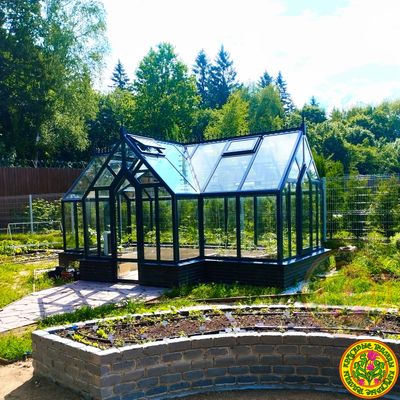 Базовая комплектация теплицы в английском стиле с холлом из стекала и алюминия ГОТИКА АРТ 6000 х 2500 мм