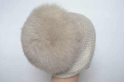 Женская вязаная шапка с мехом Визио Италия фото