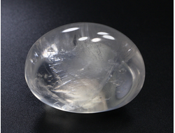 Кварц лунный "Джиразоль", галтовка крупная, Мадагаскар (51*42*26 мм, 82 г) №23176