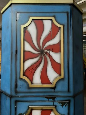 Triangular cabinet