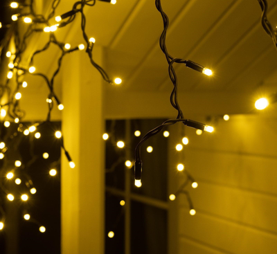 Гирлянда бахрома уличная каучук, чёрный провод, теплый свет, 3.0x0.6/0.5/0.4м., 100led, 220В.