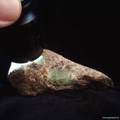 Берилл в слюдите. Россия. 95*55*30мм