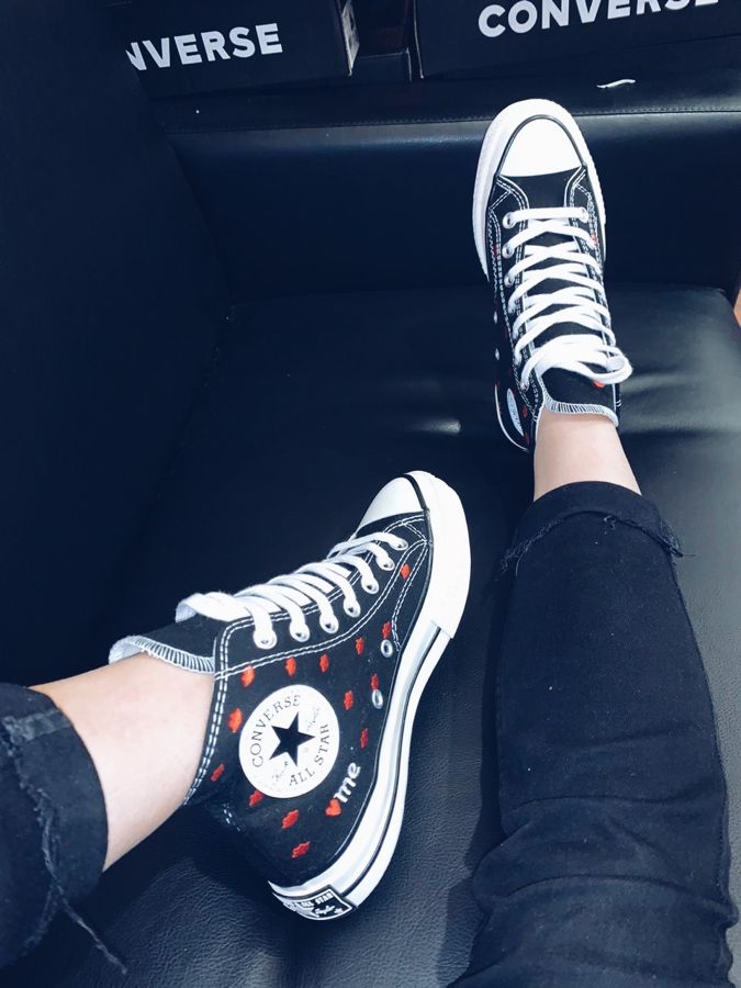 Кеды Converse Chuck 70 с вышивкой со скидкой