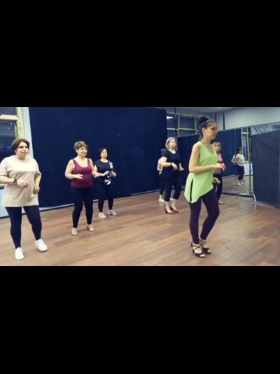 Бачата соло (латиноамериканский танец)