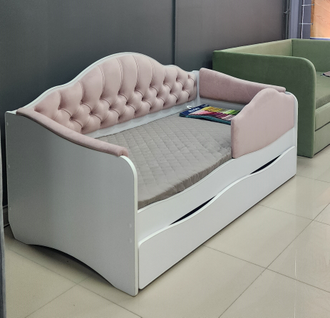 Детская кровать с выдвижным ящиком ИЛЛЮЗИЯ Лайт (розовая) (спальное место 800*1700)