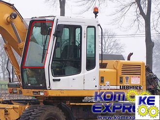 9482516 Стекло лобовое верхнее для экскаватора Liebherr 900