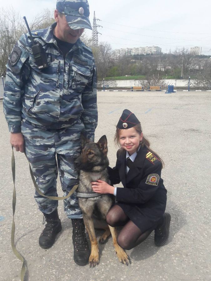 сколько получают кинологи в полиции. форма ппс кинолог. кинологи герои россии. полицейский кинолог зарплата. форма уфсин кинолог.