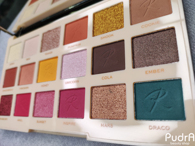 Makeup Revolution Палетка теней Roxi Roxxsaurus Ride or Die Palette