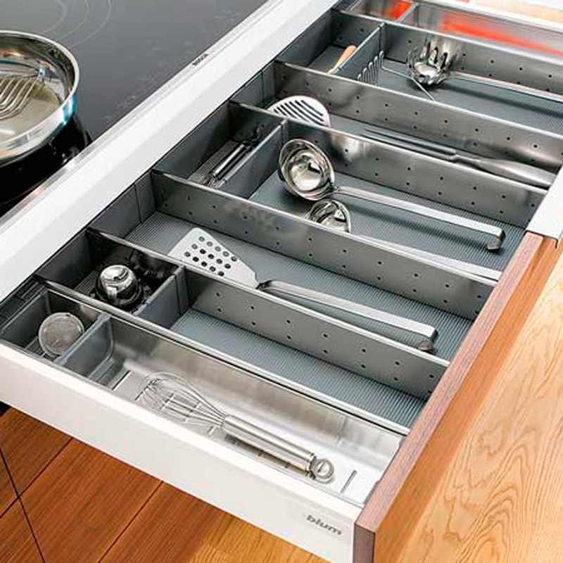 Blum_BOX1099_A