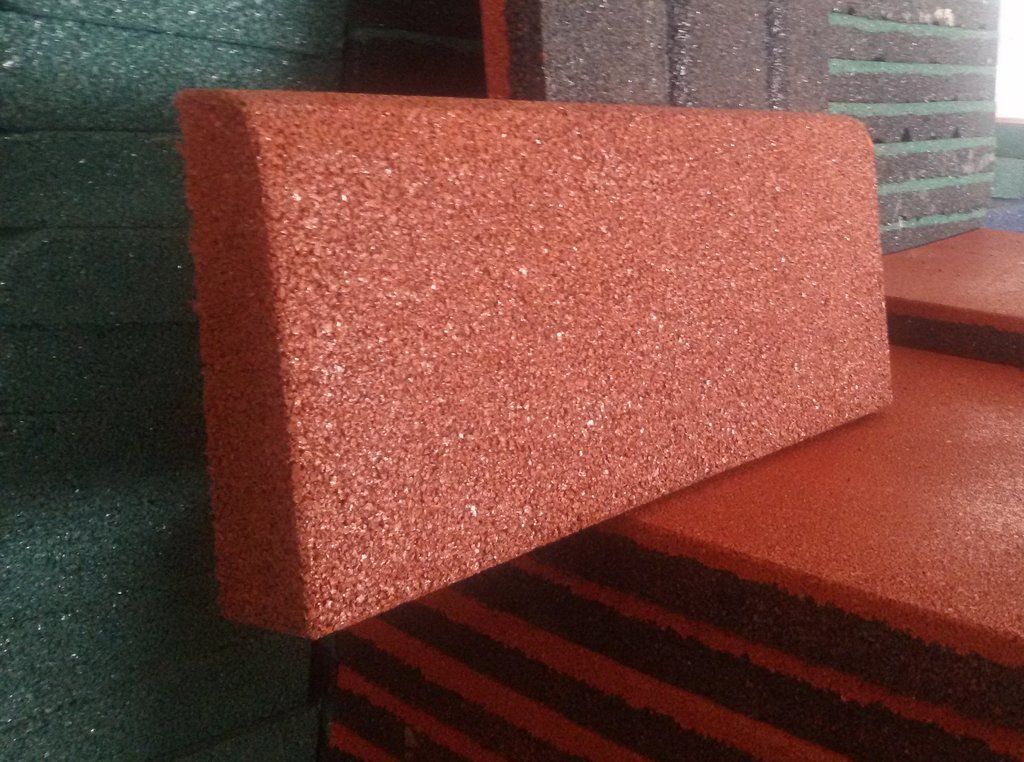 Резиновая плитка для детских площадок