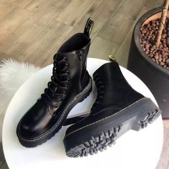 Dr. Martens Jadon Smooth