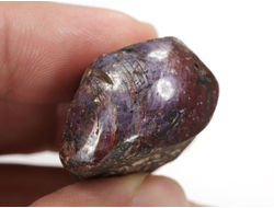 Корунд с иризацией, кристалл, полировка с одной стороны, Индия (33*25*16 мм, 29 г) №29907