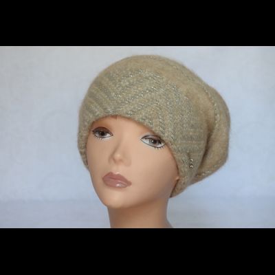 Бежевый теплый зимний берет Vizio Италия 5854