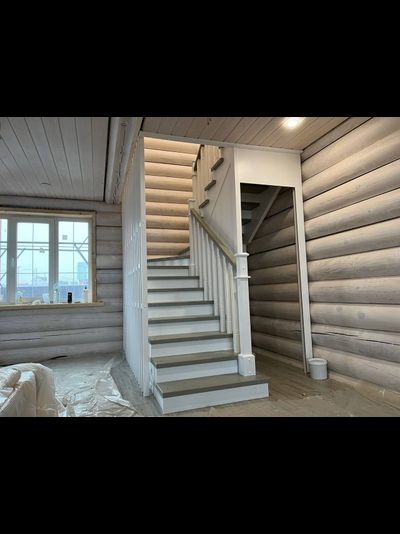 Комбинированная лестница (ясень+сосна)