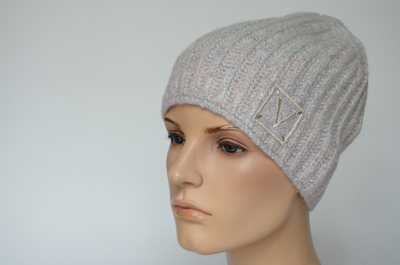 kashemirovaya-shapka-vizio-italiya-1106-cyo-seraya