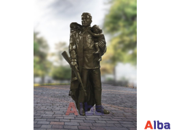 Солдат с ребенком (стеклопластик)