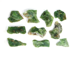 Опал зеленый в ассортименте, Казахстан (15-20 мм, 1-1,5 г) №22898