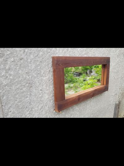 зеркало в раме из лиственницы