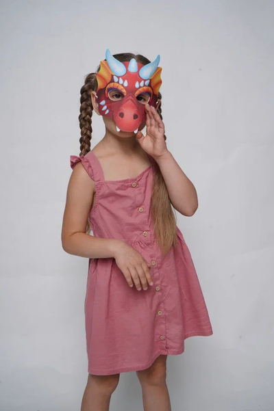 Кукольный театр. Маска "Красный дракон"