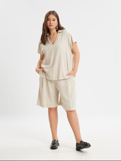 Топ молочного цвета в полоску