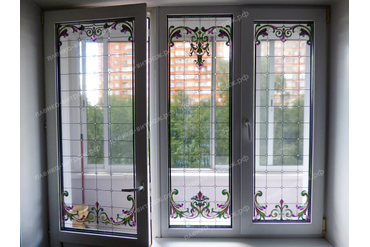 Пленка витражная для окна в квартире