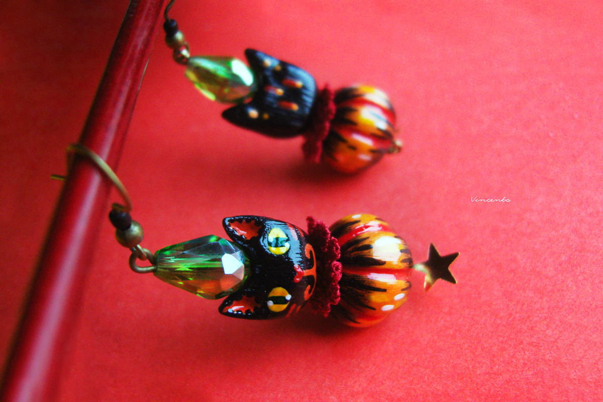 Необычные серьги из цирковой серии с чёрными котиками, тыква, звездами и чешским стеклом