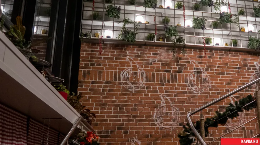 Кафе "Пеперончино" и кирпич "Бельгийский"